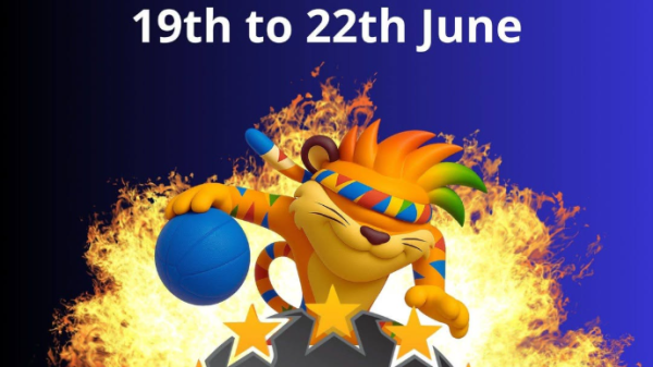 Na parte de cima da imagem está escrito EGCA Champions League, de 19 a 22 de junho, em Matosinhos. Mascote da ANDDVIS, Iris, a lançar uma bola de goalball. Na parte de baixo está o logo da EGCA Champions league.